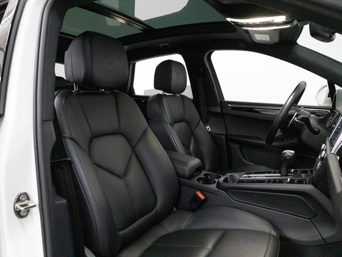 2023 Porsche Macan Macan