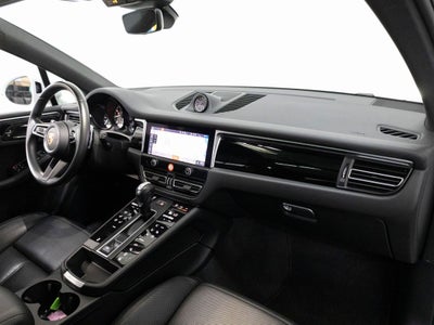 2023 Porsche Macan Macan