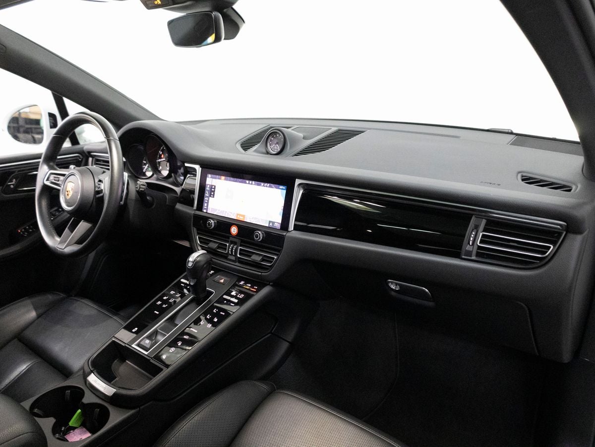 2023 Porsche Macan Macan