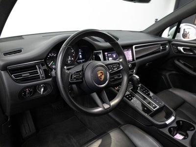 2023 Porsche Macan Macan
