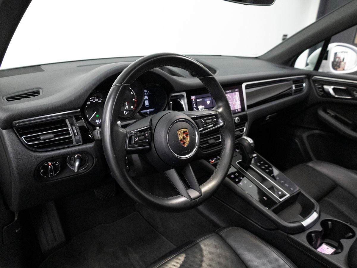 2023 Porsche Macan Macan