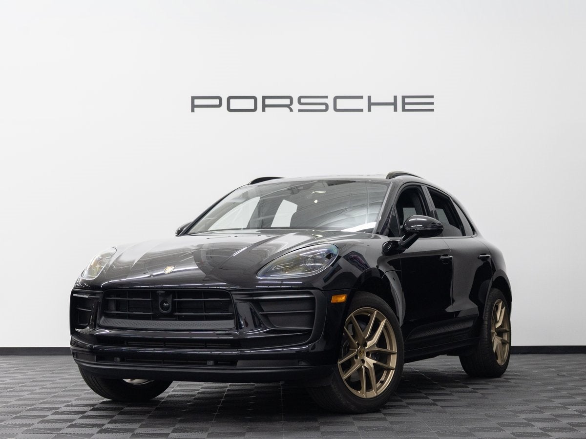2025 Porsche Macan Base
