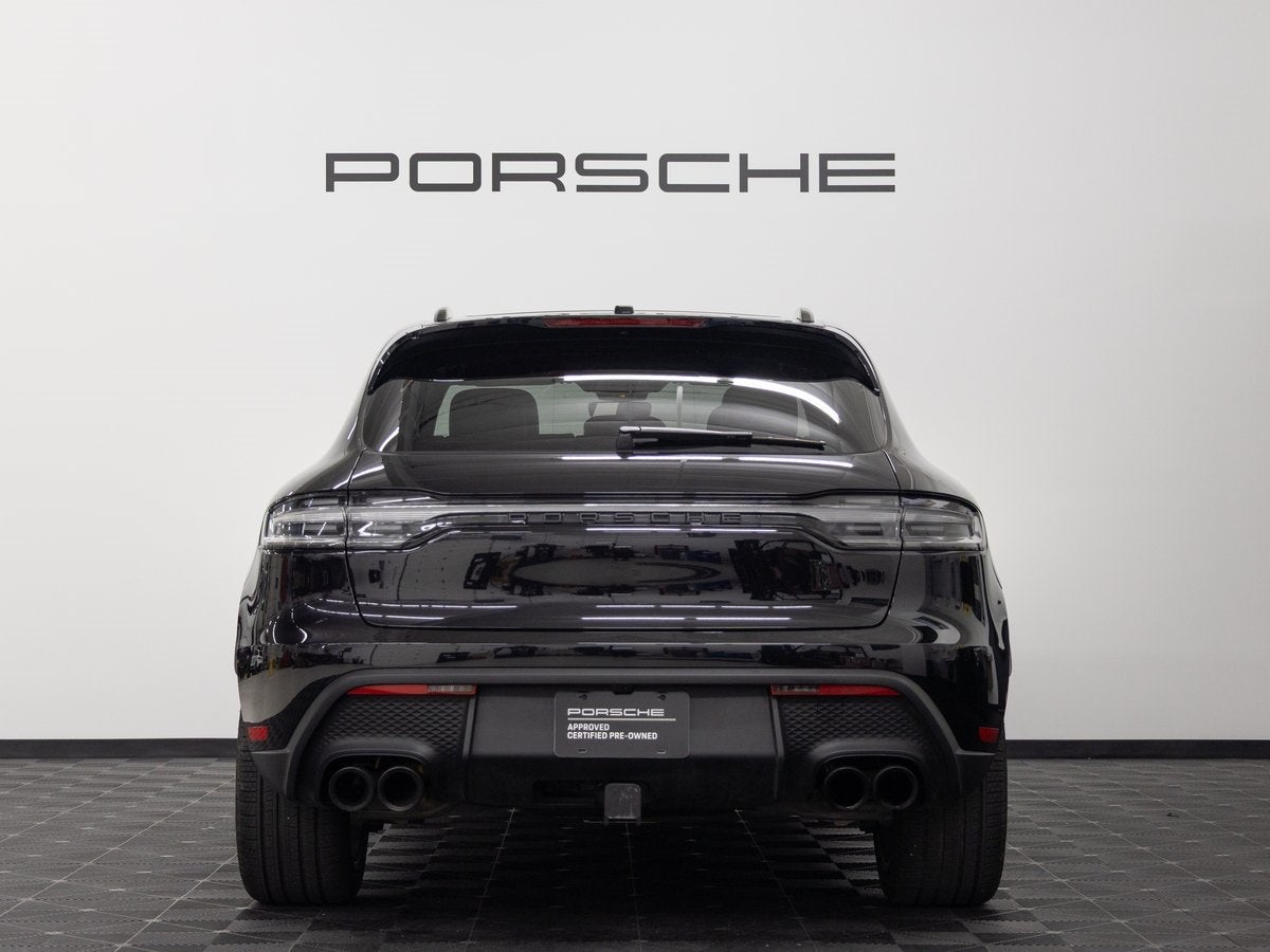 2025 Porsche Macan Base