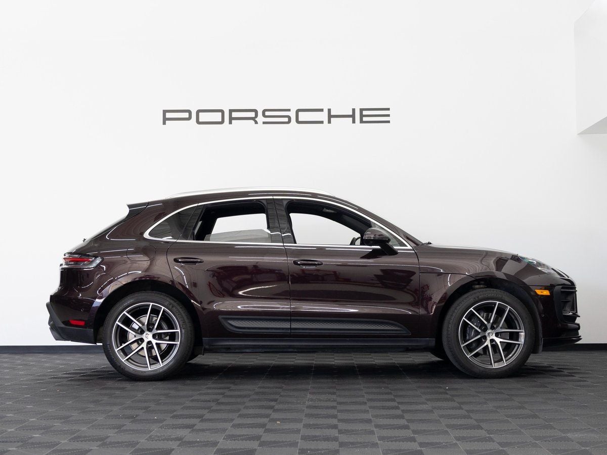 2024 Porsche Macan Base