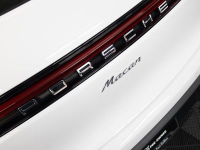 2025 Porsche Macan Base