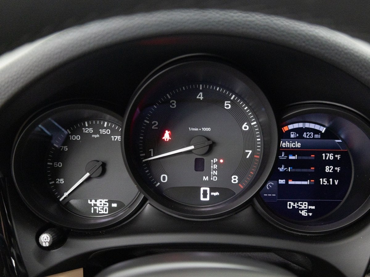 2025 Porsche Macan Base