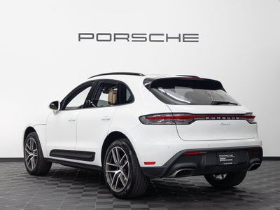 2025 Porsche Macan Base