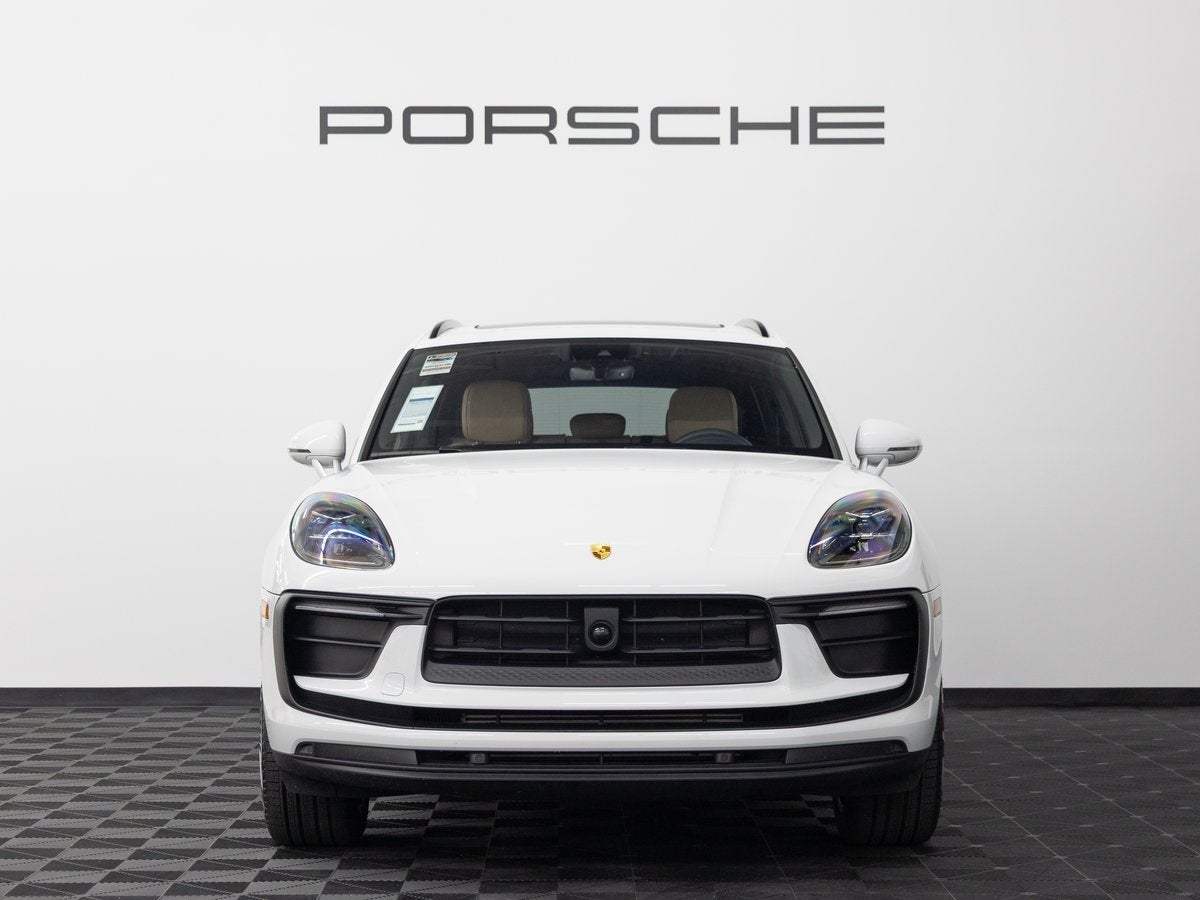 2025 Porsche Macan Base