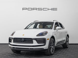 2025 Porsche Macan Base