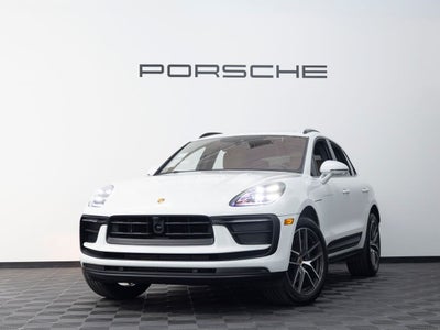 2025 Porsche Macan Base