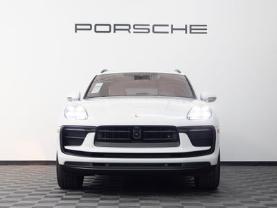 2025 Porsche Macan Base