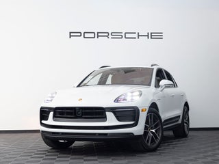2025 Porsche Macan Base