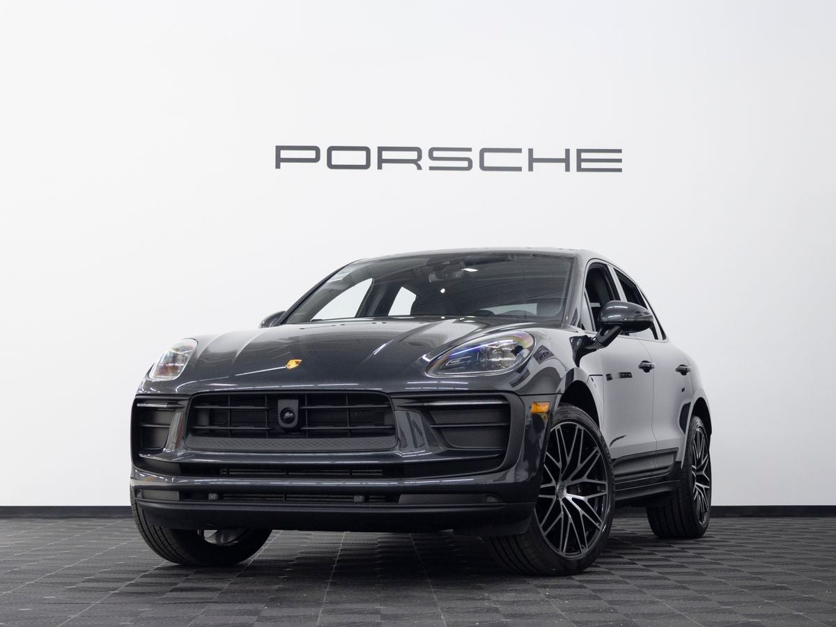 2026 Porsche Macan Base
