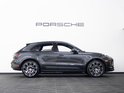 2026 Porsche Macan Base