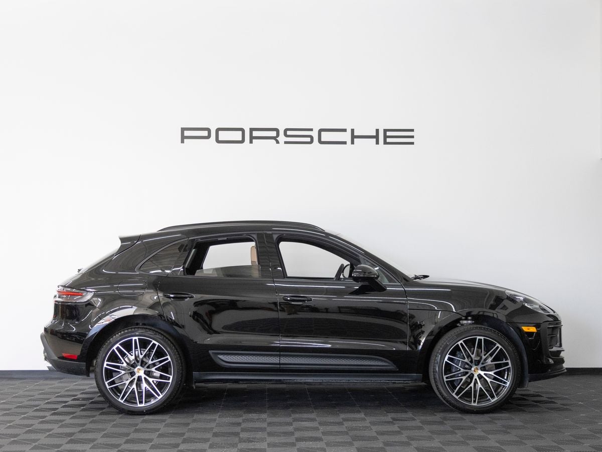 2026 Porsche Macan Macan