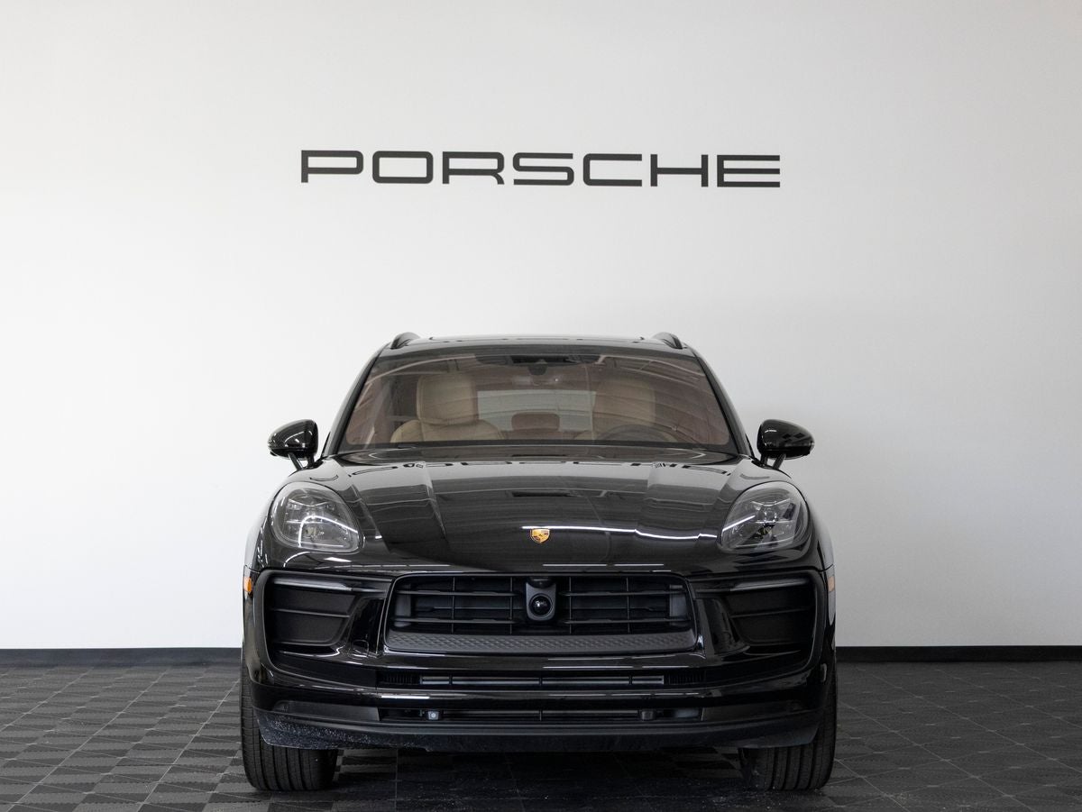 2026 Porsche Macan Macan