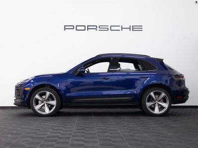 2025 Porsche Macan Base