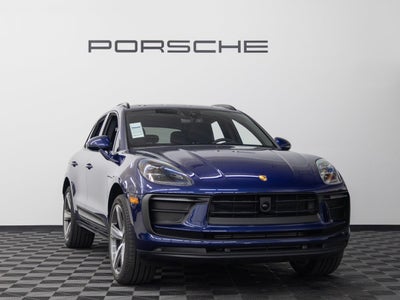 2025 Porsche Macan Base