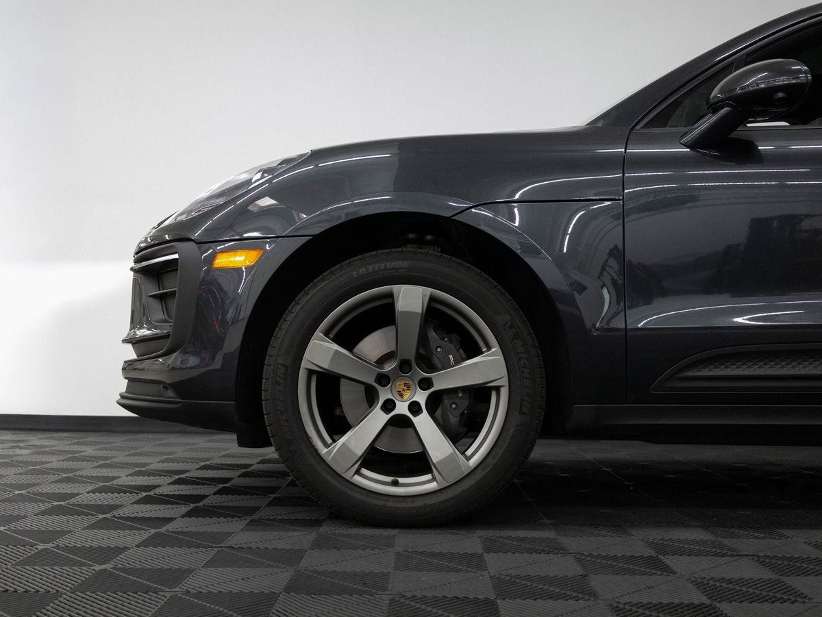 2023 Porsche Macan Macan (MY23)