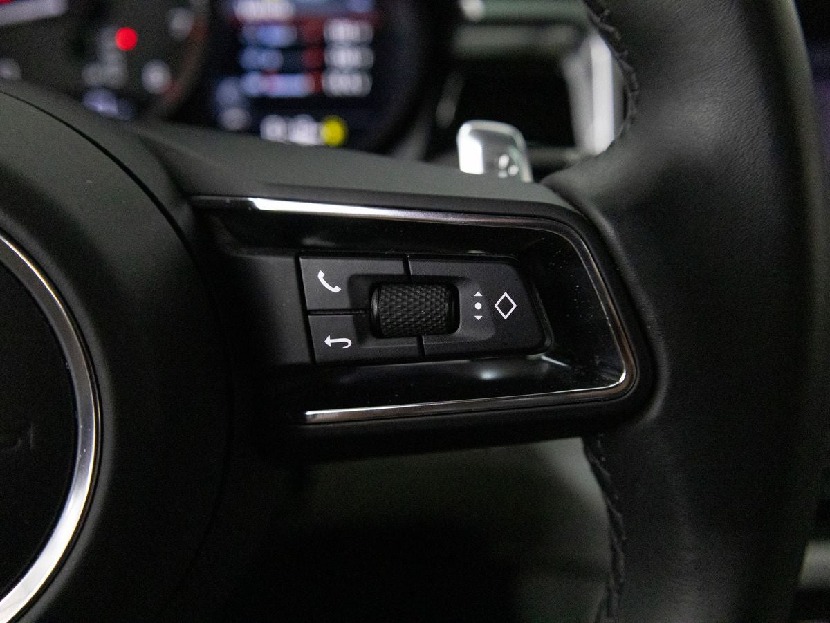 2023 Porsche Macan Macan (MY23)