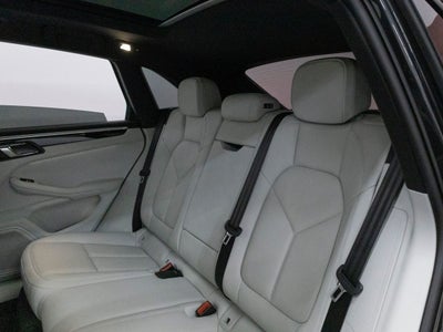 2023 Porsche Macan Macan (MY23)