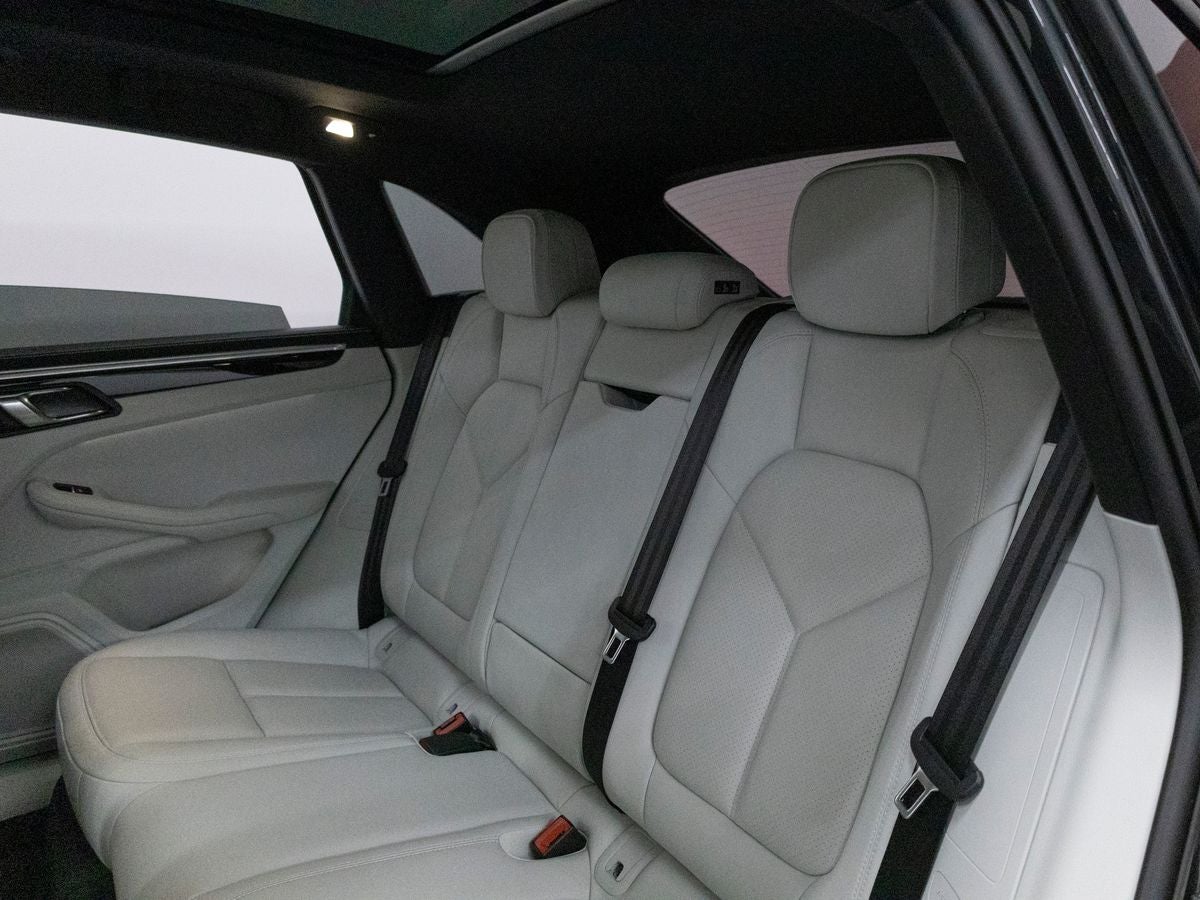 2023 Porsche Macan Macan (MY23)