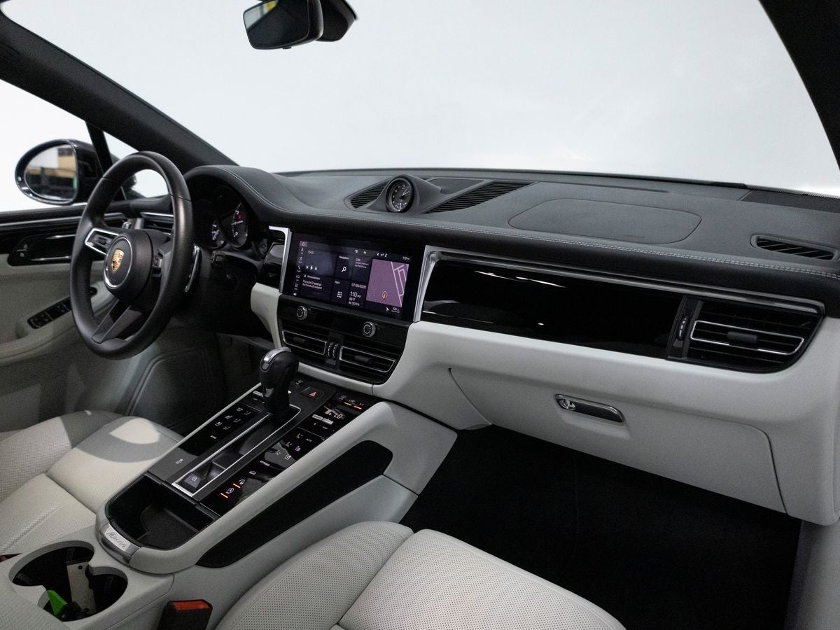 2023 Porsche Macan Macan (MY23)