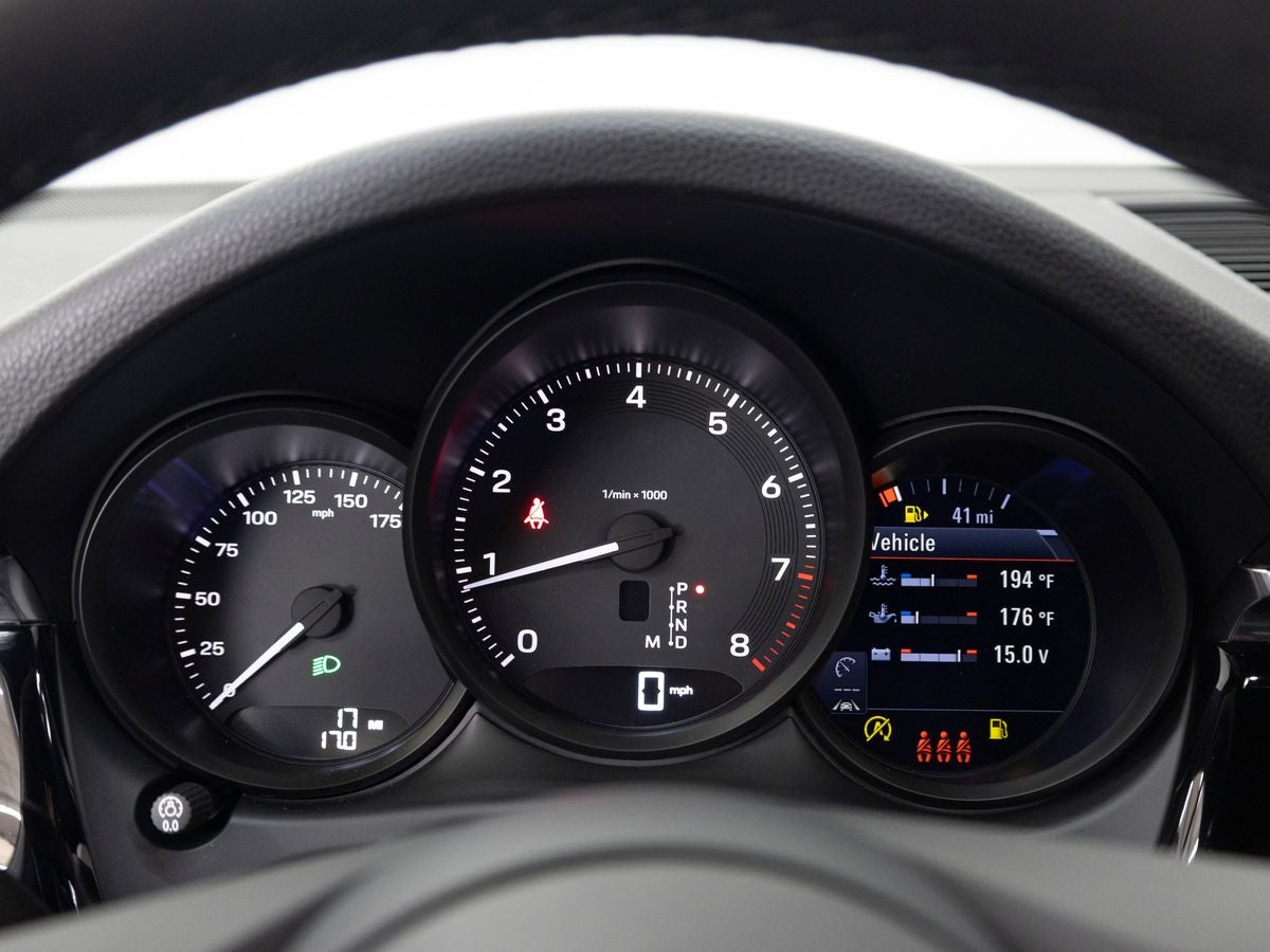 2026 Porsche Macan Base