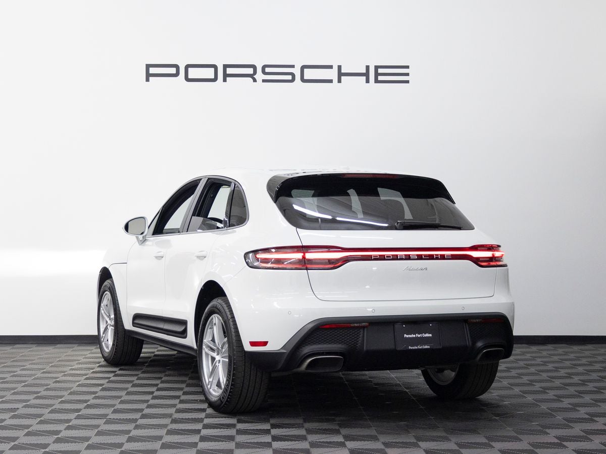 2026 Porsche Macan Base