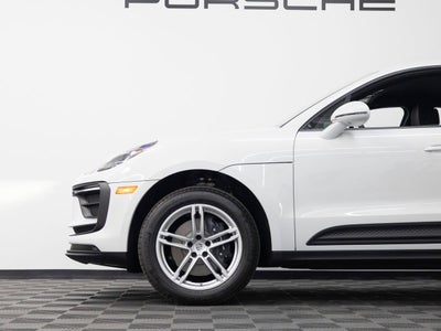 2026 Porsche Macan Base