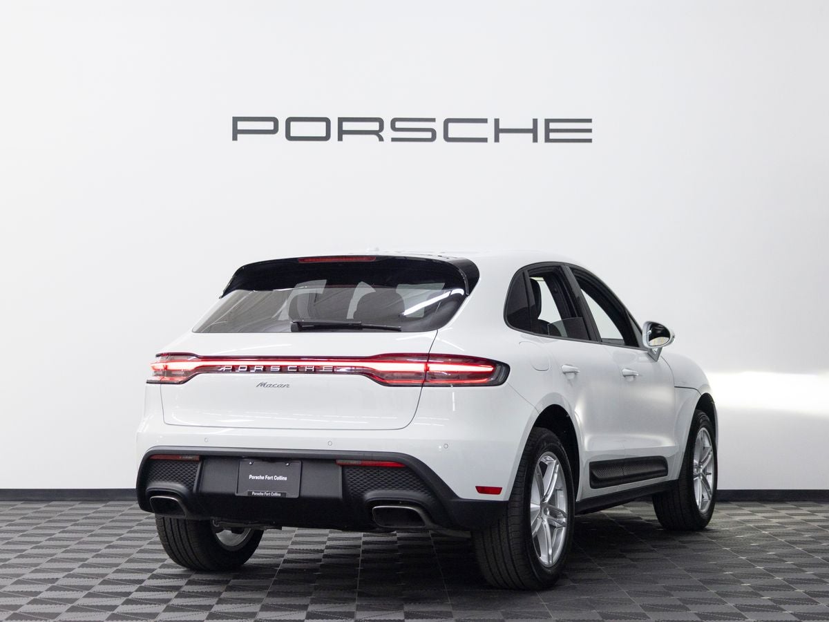 2026 Porsche Macan Base