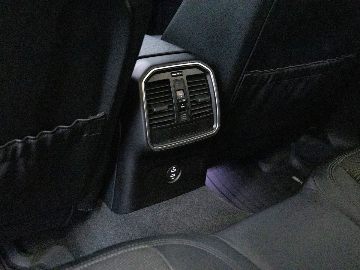 2025 Porsche Macan Macan