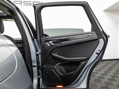 2026 Porsche Macan Macan