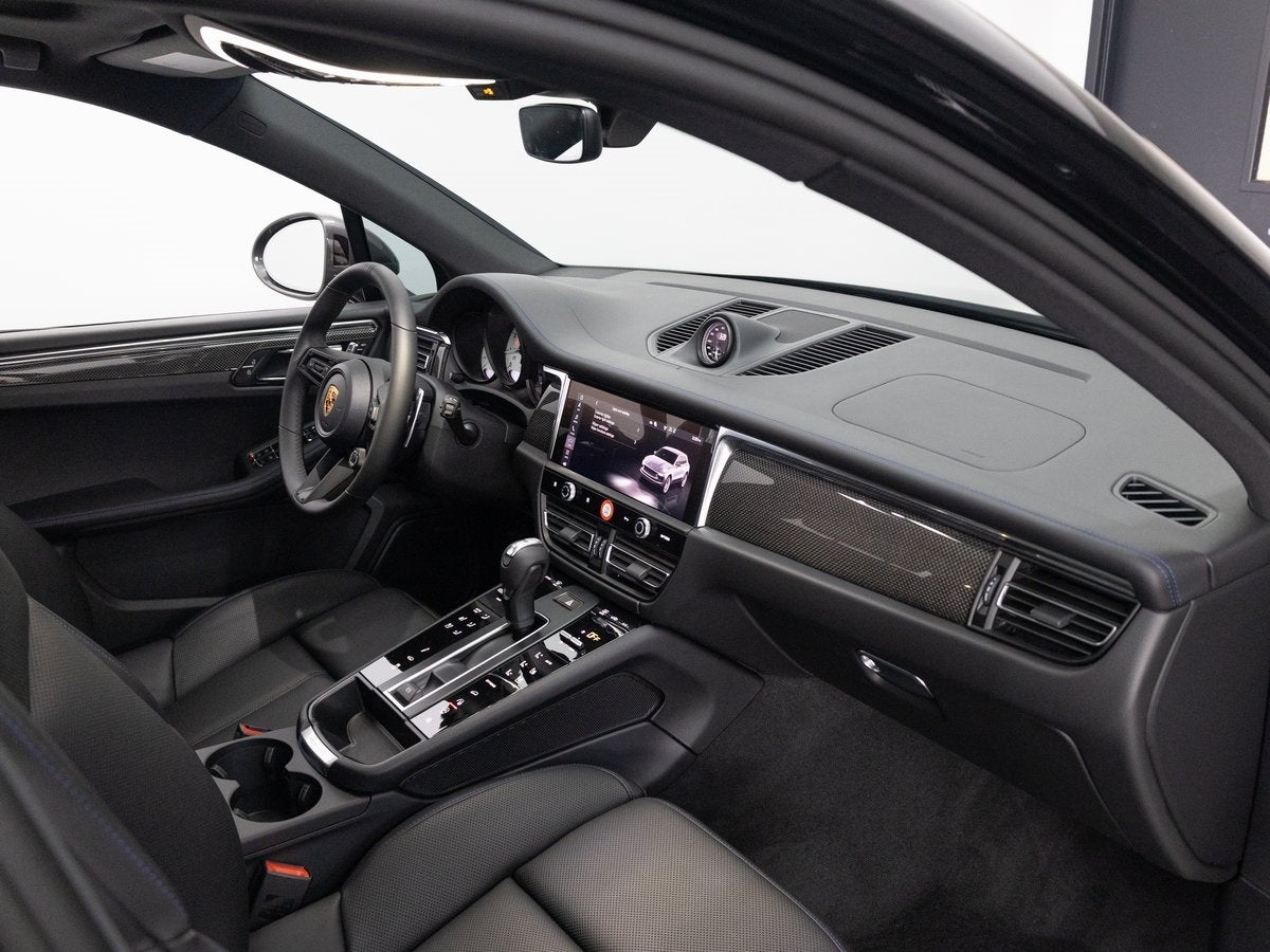 2026 Porsche Macan T