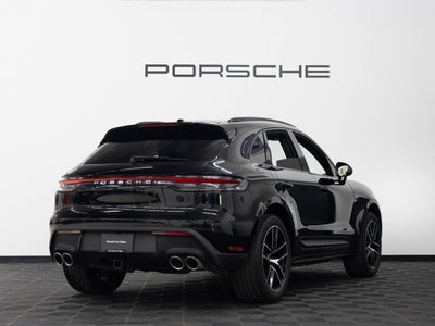 2023 Porsche Macan Base
