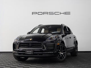 2023 Porsche Macan Base