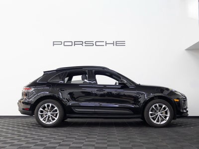2024 Porsche Macan Base