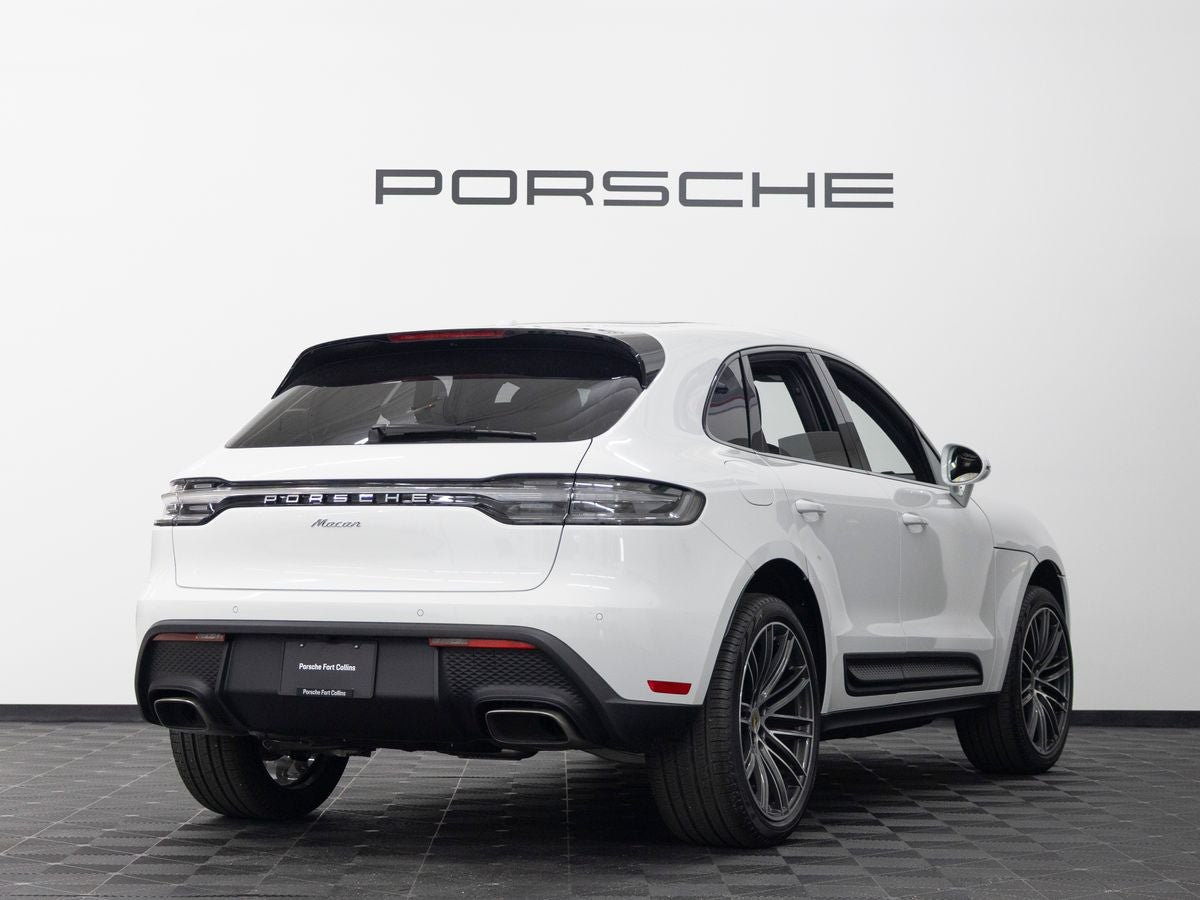 2026 Porsche Macan Base