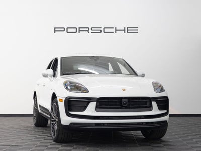 2026 Porsche Macan Base