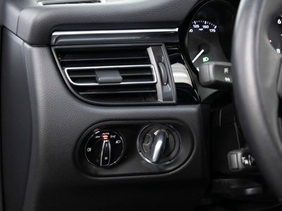 2024 Porsche Macan Macan