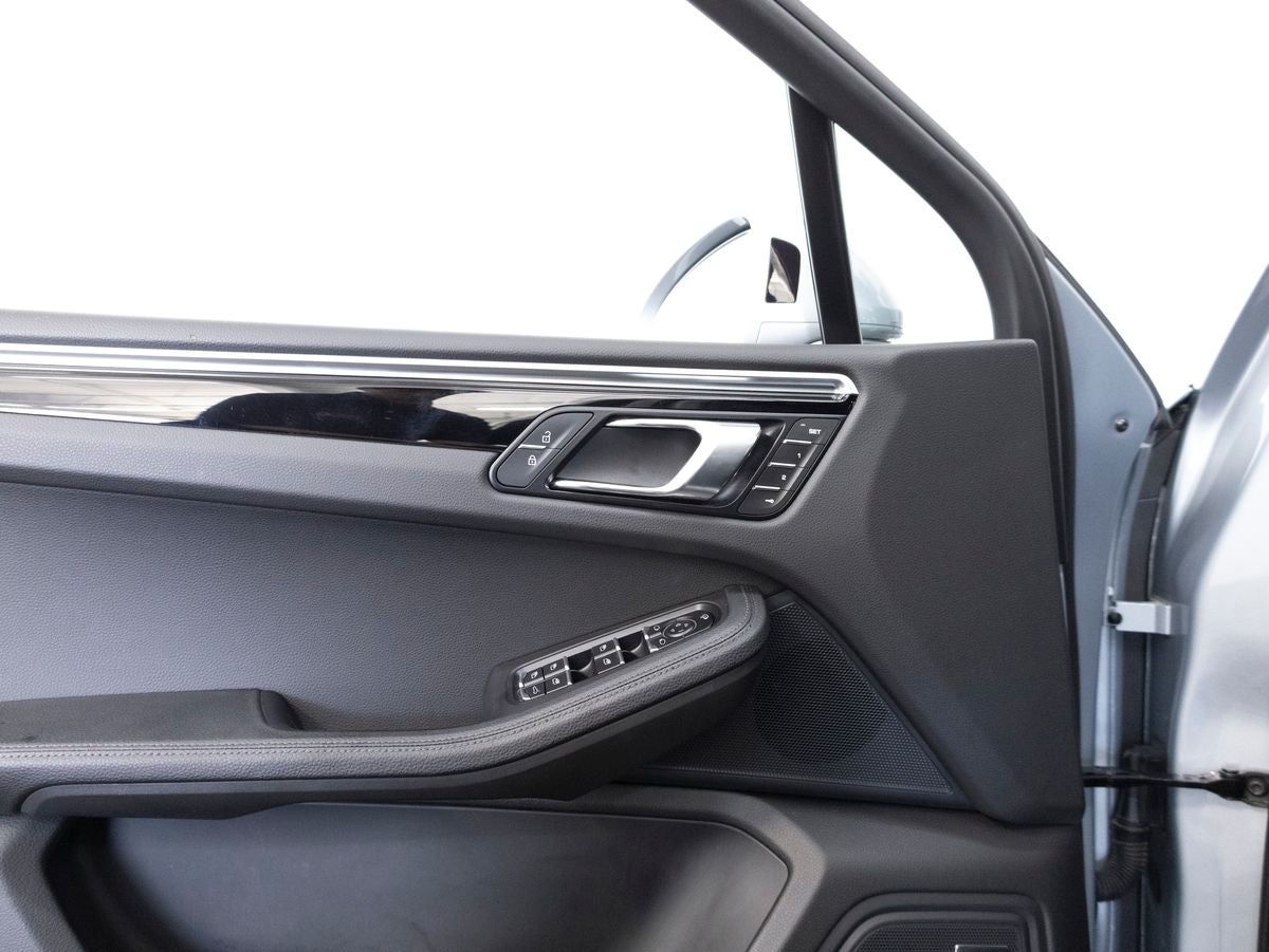 2024 Porsche Macan Macan