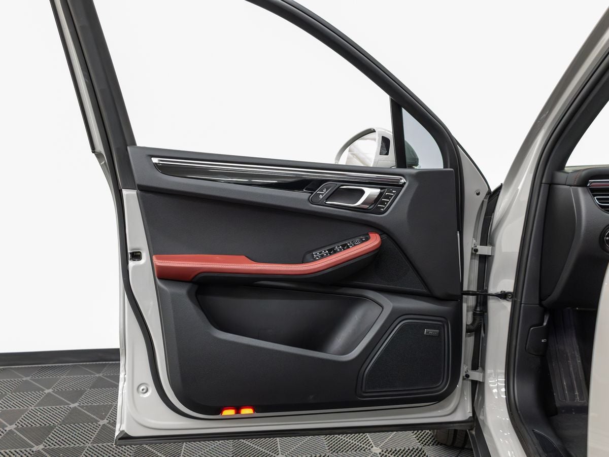2025 Porsche Macan Macan