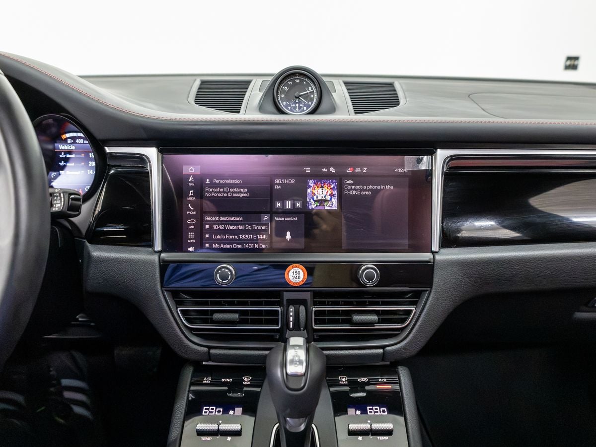 2025 Porsche Macan Macan