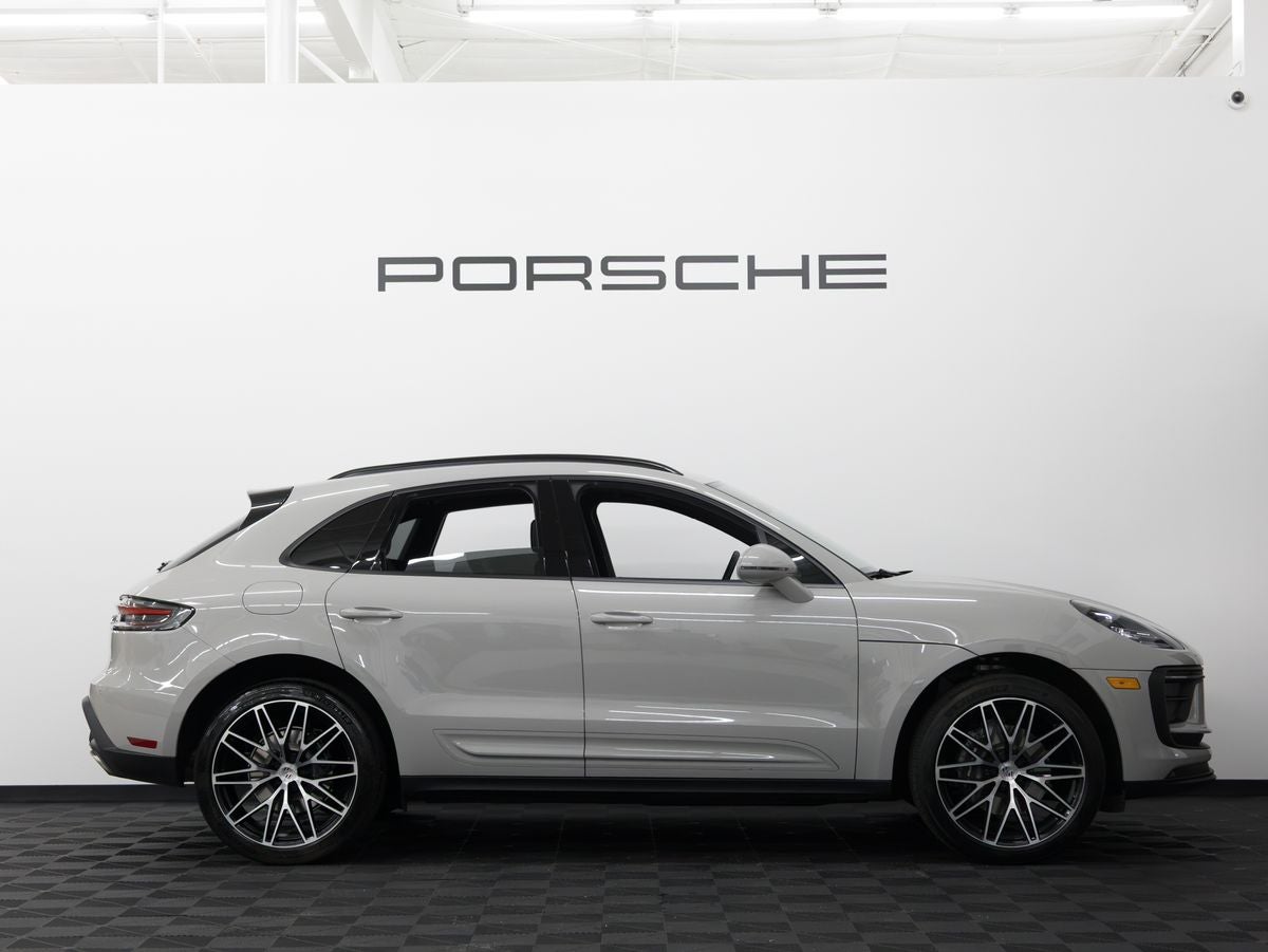 2025 Porsche Macan Macan