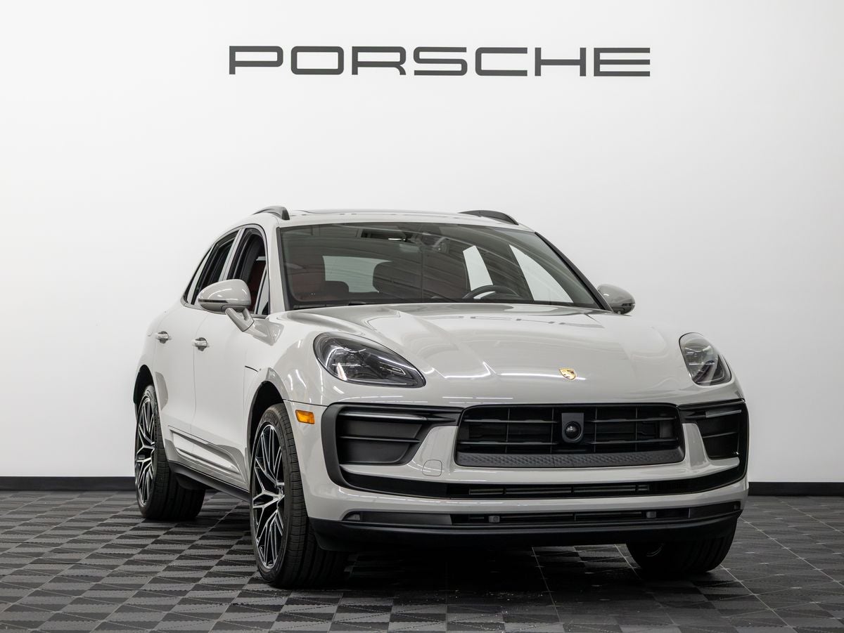 2025 Porsche Macan Macan