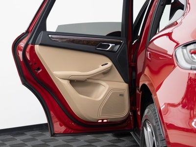 2026 Porsche Macan Base