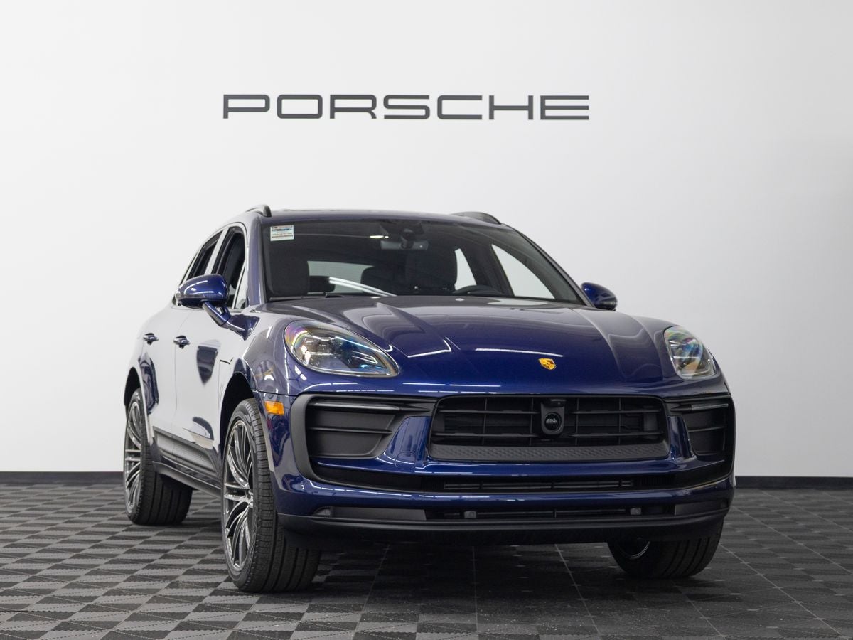 2026 Porsche Macan Base