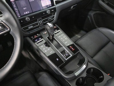 2023 Porsche Macan Macan (MY23)