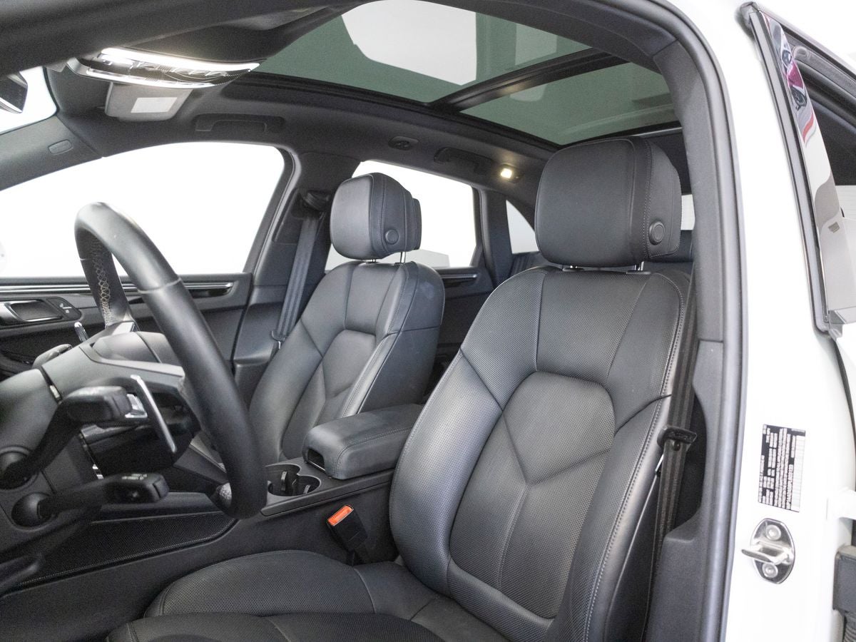 2023 Porsche Macan Macan (MY23)