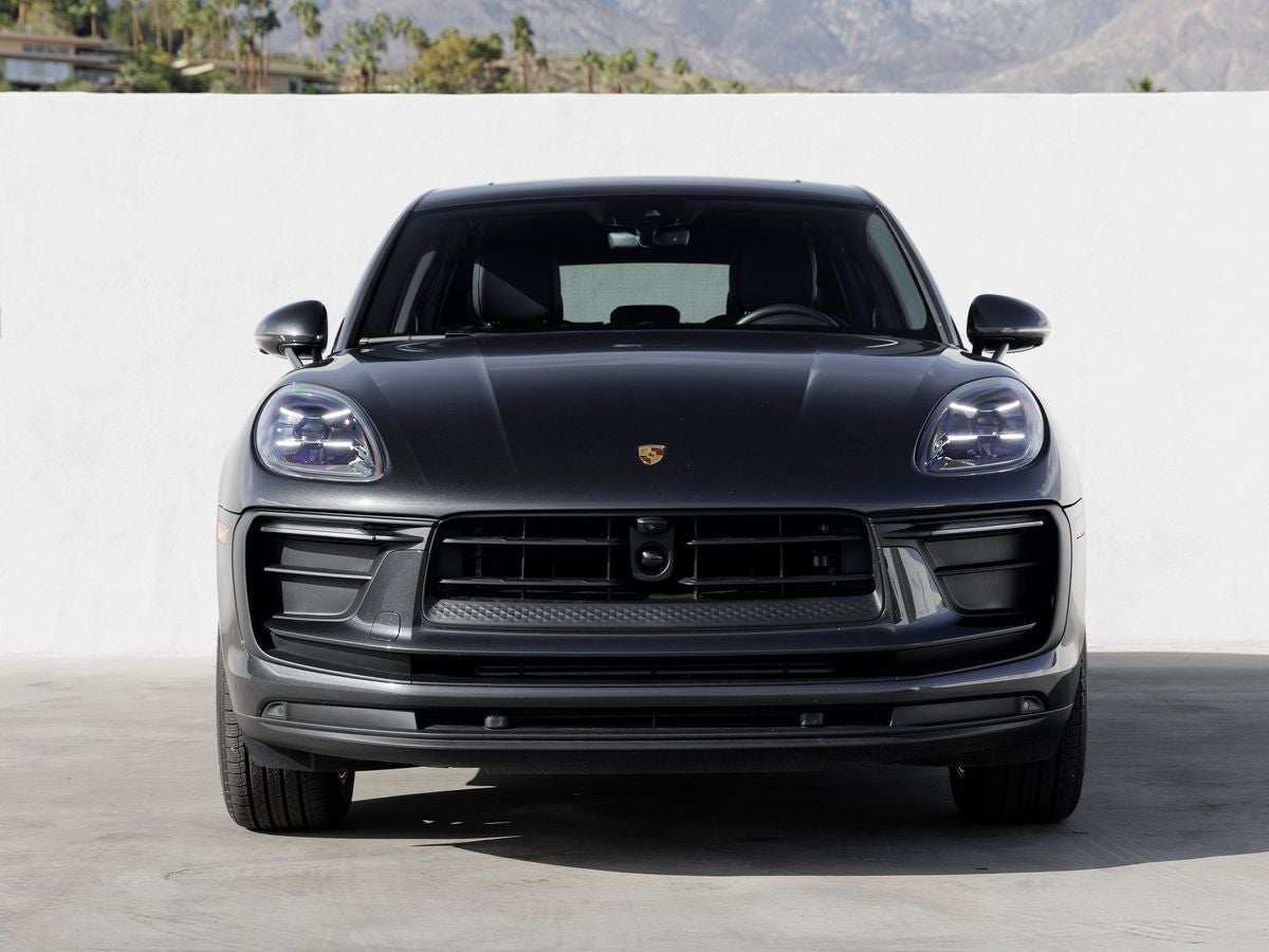 2025 Porsche Macan Base